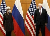 Ukraine bắt đặc vụ tình báo quân sự Nga ảnh 2 Ukraine bị bỏ lại bên lề Nga - Mỹ