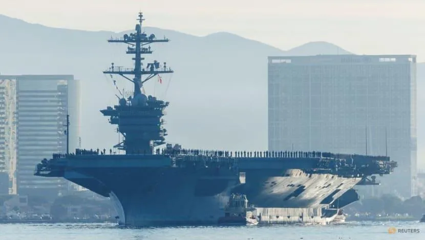Tàu sân bay USS Abraham Lincoln ở TP San Diego, Mỹ hôm 3-1-2022. Ảnh: REUTERS