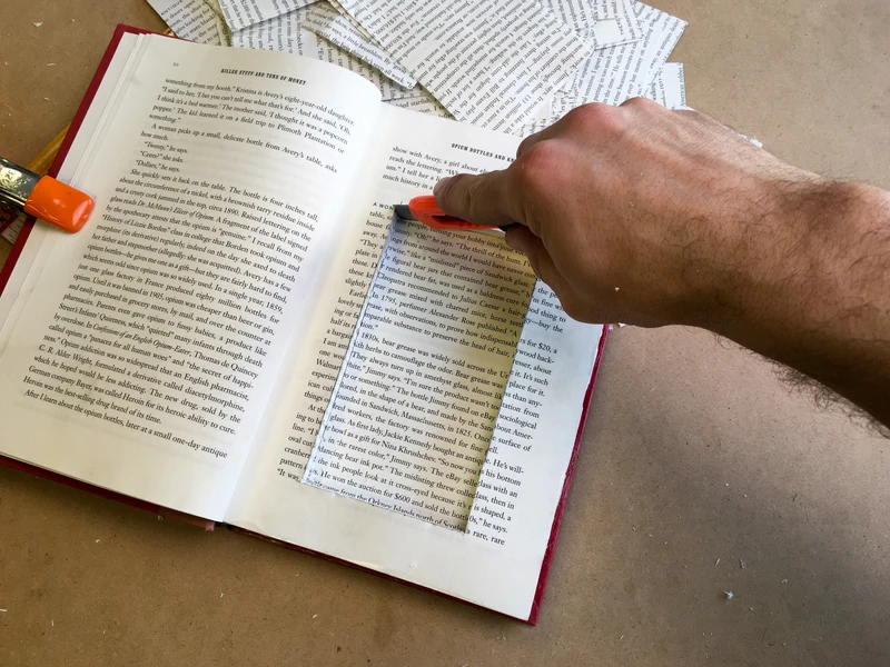 Cách làm một cuốn sách rỗng ruột. Ảnh: ADAFRUIT