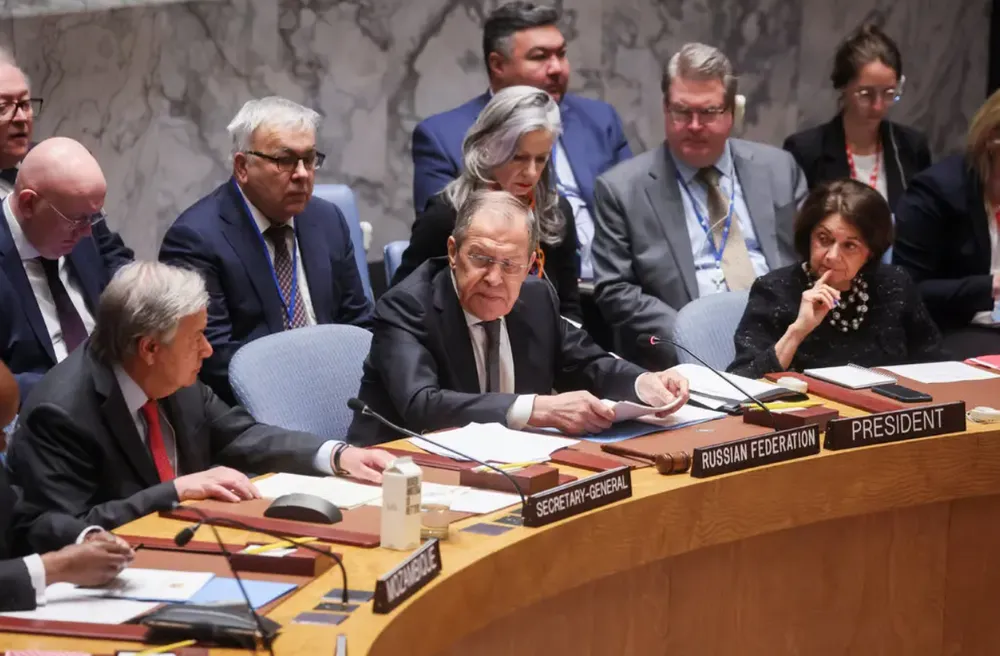 Ngoại trưởng Nga Sergei Lavrov chủ trì một cuộc họp của Hội đồng Bảo an (HĐBA) Liên Hợp quốc ngày 24-4. Ảnh: REUTERS