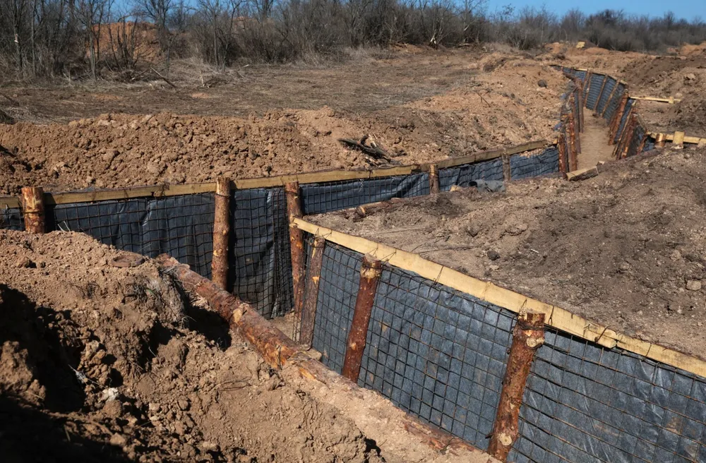 Ukraine tốc lực vá lỗ hổng phòng thủ