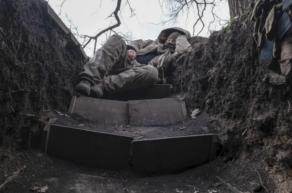 Chiến sự Nga-Ukraine 2-4: Nga giành cứ điểm chiến lược ở Donetsk; Ukraine bắn hạ UAV “khủng”