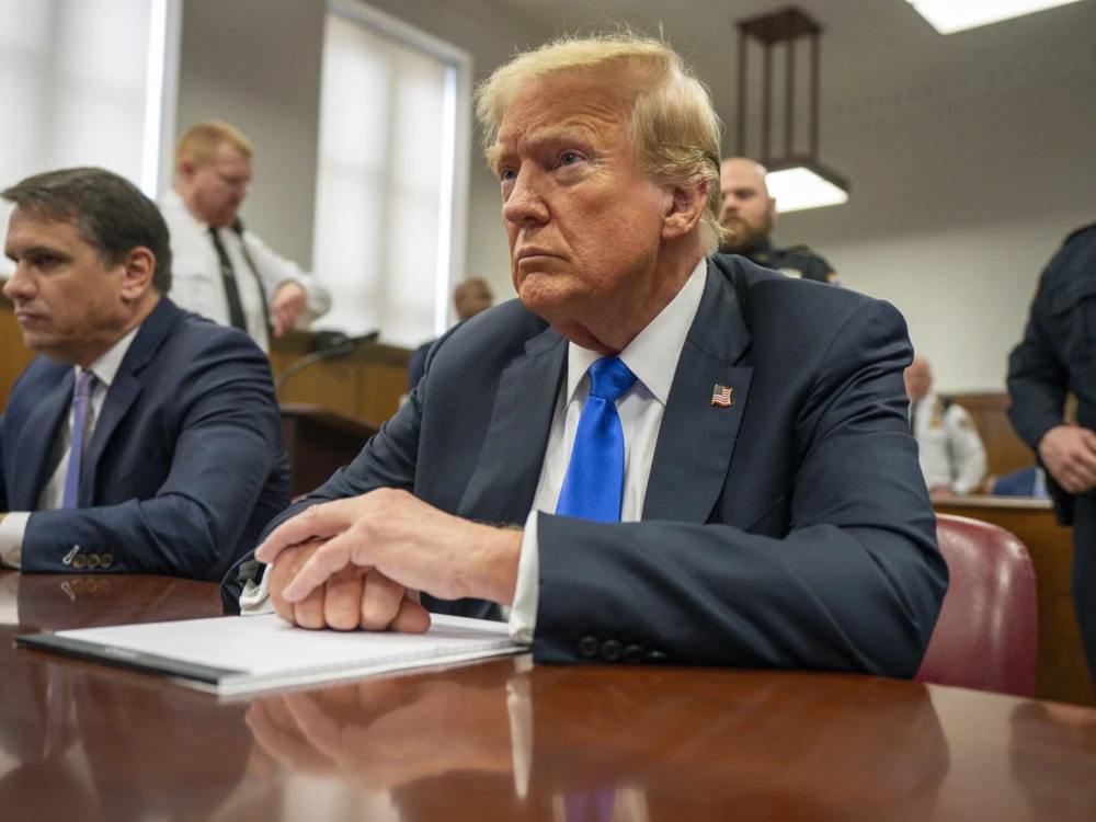 Cựu Tổng thống Donald Trump tại tòa án hình sự Manhattan, New York (Mỹ) ngày 30-5. Ông Trump bị kết tội trong vụ chi tiền bịt miệng sao khiêu dâm Stormy Daniels. Ảnh: GETTY IMAGES cựu tổng thống Donald Trump bị kết tội trong vụ chi tiền bịt miệng sao khiêu dâm Stormy Daniels
