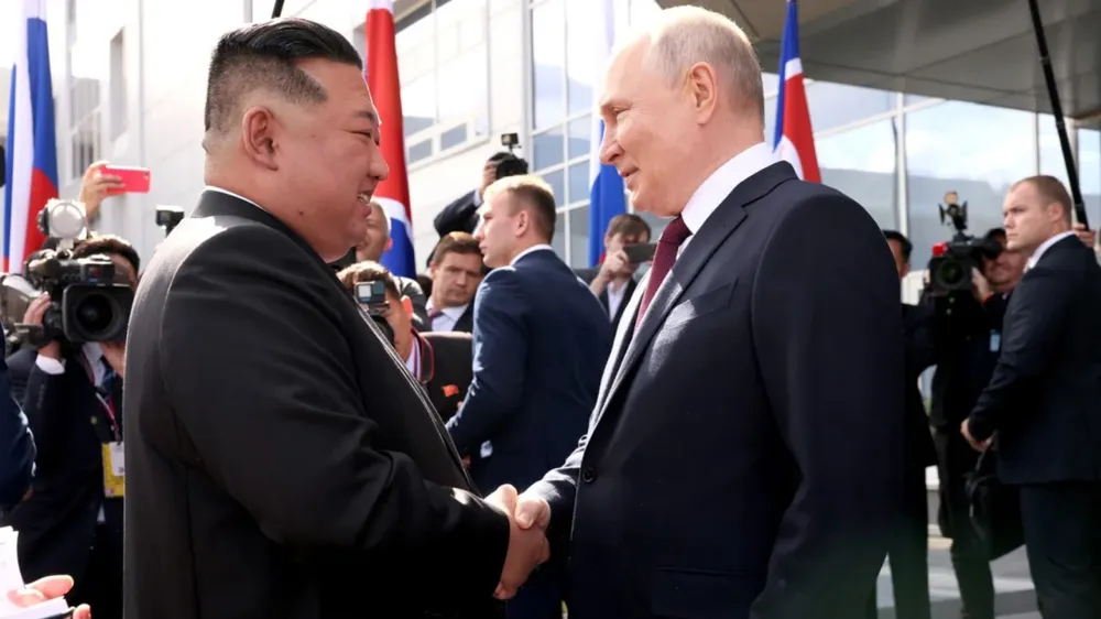 Tổng thống Putin sẽ thăm Triều Tiên từ ngày 18 đến 19-6 và đây là lần đầu tiên ông Putin công du nước này kể từ năm 2000. Ảnh: GETTY IMAGES Tổng thống Putin ‘nắn gân’ phương Tây trước chuyến thăm Triều Tiên