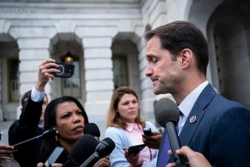 Hạ nghị sĩ Jim Himes kêu gọi ông Biden dừng cuộc đua Tổng thống 2024. Ảnh: THE NEW YORK TIMES Có bao nhiêu đảng viên Dân chủ muốn ông Biden dừng cuộc đua Tổng thống 2024?