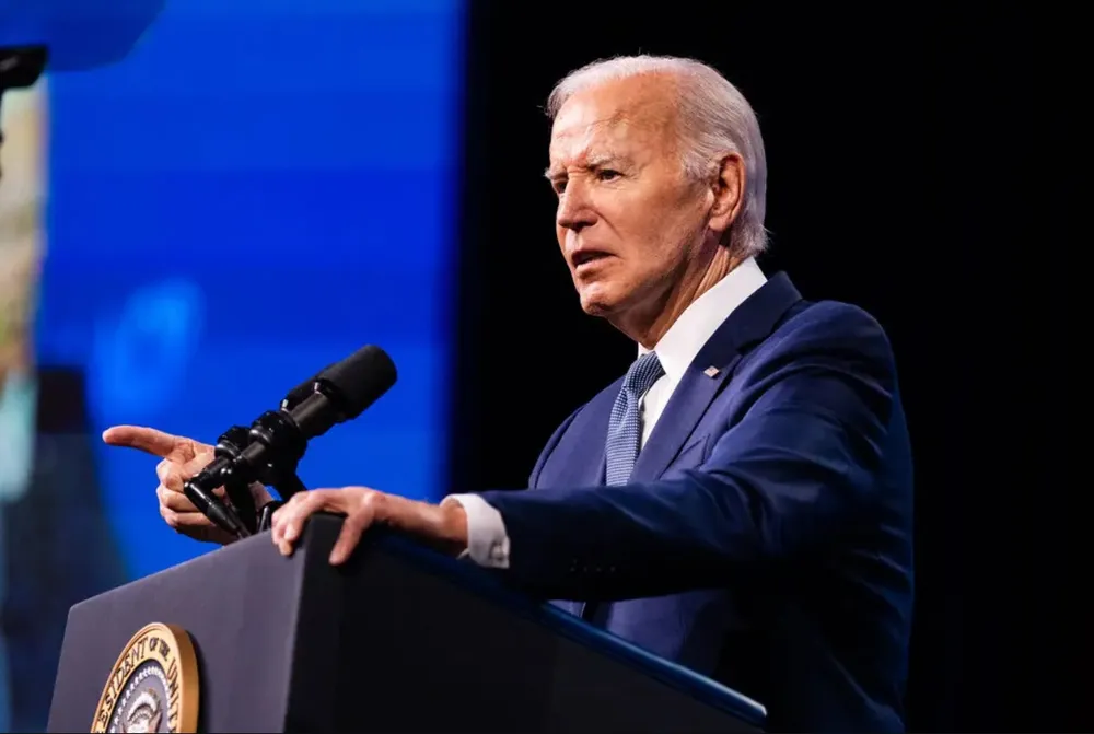 Ngày càng nhiều đảng viên Dân chủ kêu gọi Tổng thống Mỹ Joe Biden dừng tranh cử tổng thống 2024. Ảnh: THE NEW YORK TIMES đảng Dân chủ kêu gọi Tổng thống Mỹ Joe Biden dừng tranh cử tổng thống 2024.
