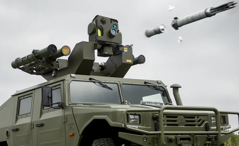 Tên lửa vác vai tầm ngắn Starstreak do Anh sản xuất được gắn trên xe bọc thép. Ảnh: THALES Tên lửa Starstreak - khắc tinh của chiến đấu cơ Nga