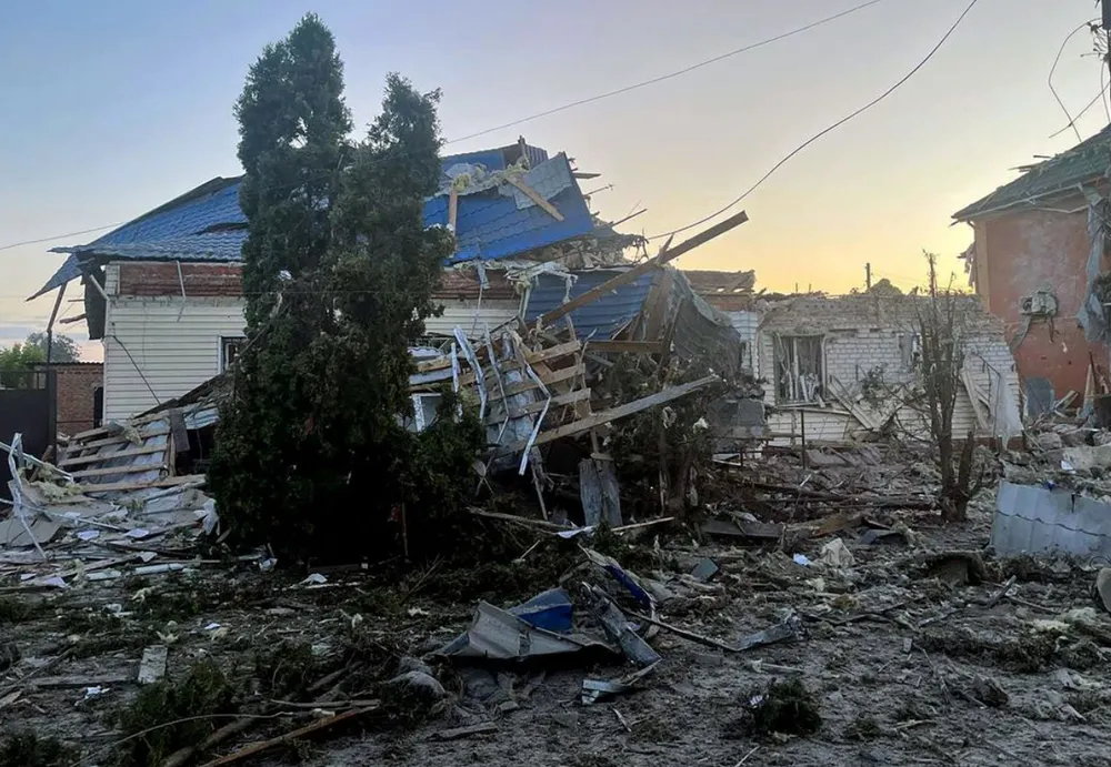 Thiệt hại tại quận Sudzha (tỉnh Kursk) sau khi tỉnh Kursk bị tấn công vào ngày 6-8. Ảnh: AFP Vụ tỉnh Kursk bị tấn công: Nga điều thêm quân đến Kursk, cập nhật thiệt hại Ukraine