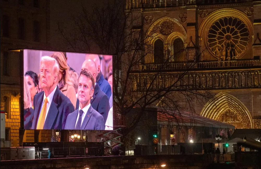 Video, ảnh: Ông Trump gặp ông Marcon, dự lễ khánh thành Nhà thờ Đức Bà Paris