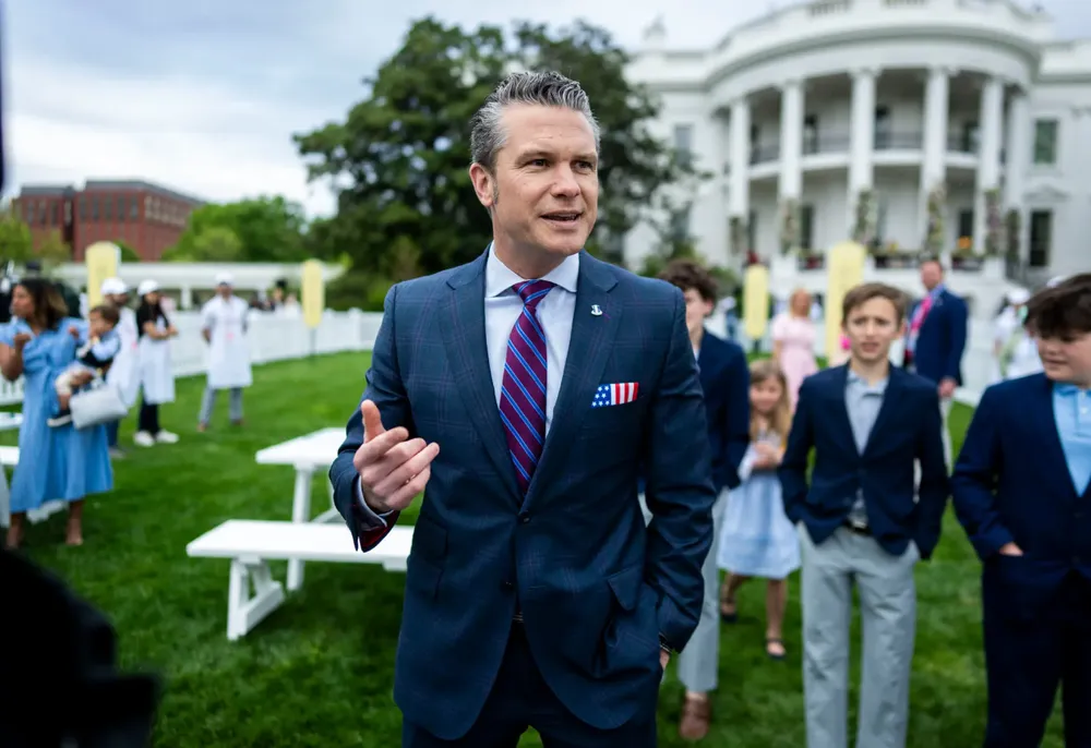 Bộ trưởng Quốc phòng Mỹ Pete Hegseth tại Nhà Trắng hôm 21-4. Ảnh: THE NEW YORK TIMES Ông Trump, Nhà Trắng 'dập' tin xấu về Bộ trưởng quốc phòng Mỹ