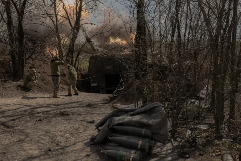 Chiến sự Nga-Ukraine 30-4: Nga 'siết chặt' Ukraine ở nhiều mặt trận; Nga đang chờ Ukraine trả lời về lệnh ngừng bắn