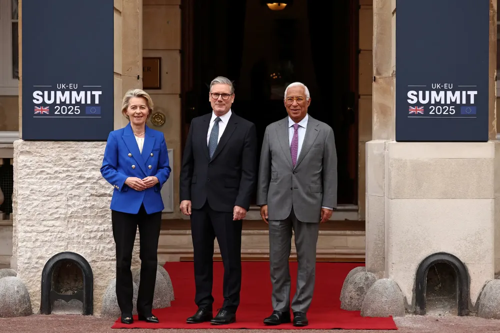 Anh và EU đạt thỏa thuận bước ngoặt về quốc phòng, thương mại