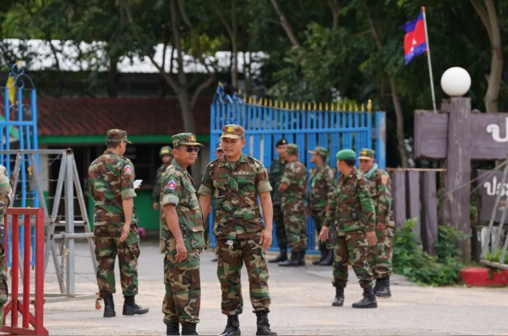 Tư lệnh 2 quân khu Campuchia-Thái Lan đồng ý ngừng bắn