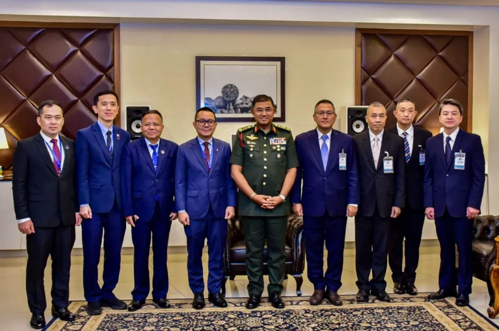 Campuchia lên tiếng vụ Thái Lan bắt gián điệp nghi là cận vệ của ông Hun Sen; Mỹ hứa hỗ trợ giám sát lệnh ngừng bắn