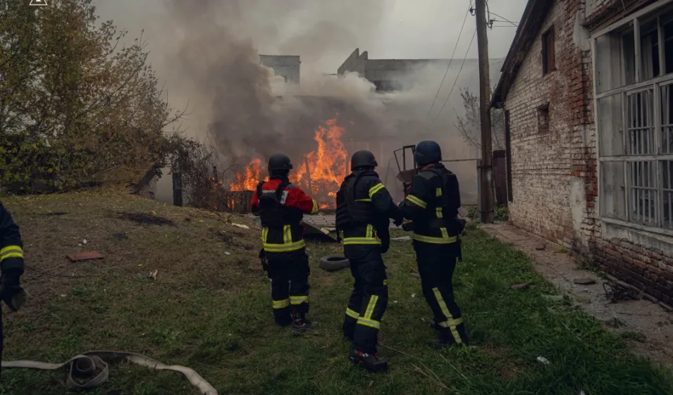 Chiến sự Nga-Ukraine 9-10: Kiev, Moscow quyết chiến ở thành trì chiến lược; Nga đánh rát khắp Ukraine