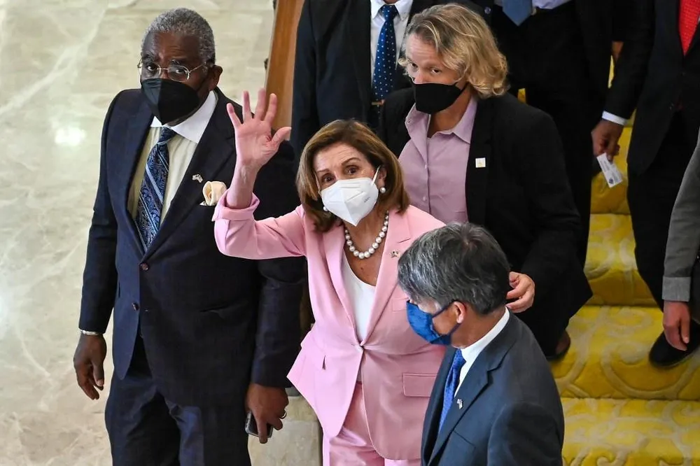 Chủ tịch Hạ viện Mỹ Nancy Pelosi (giữa). Ảnh: AFP Chủ tịch Hạ viện Mỹ Nancy Pelosi (giữa). Ảnh: AFP
