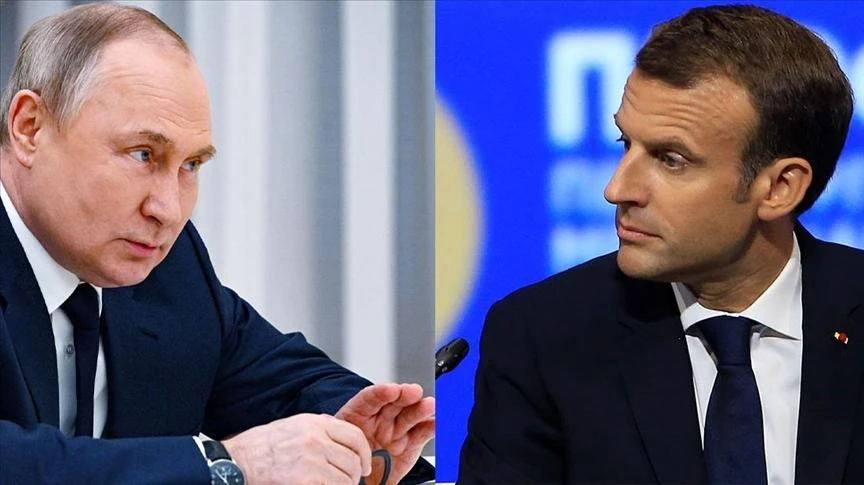 Tổng thống Nga Vladimir Putin (trái) và người đồng cấp Pháp Emmanuel Macron. Ảnh: AA