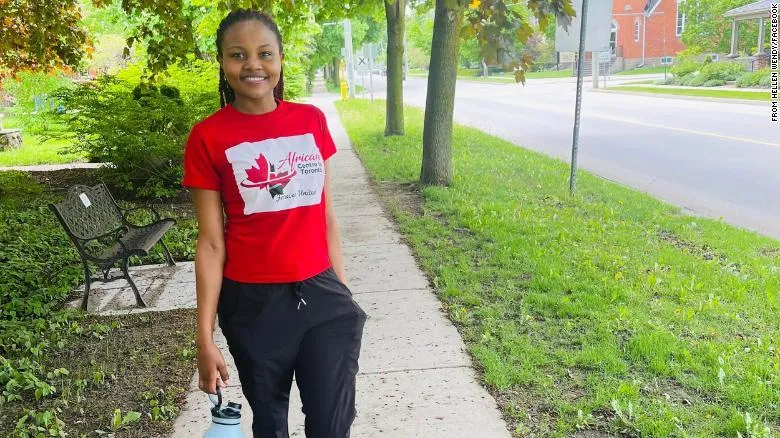 Hellen Wendy chết đuối trong hồ bơi khi đang phát trực tiếp trên Facebook. Ảnh CNN Hellen Wendy chết đuối trong hồ bơi khi đang phát trực tiếp trên Facebook. Ảnh CNN