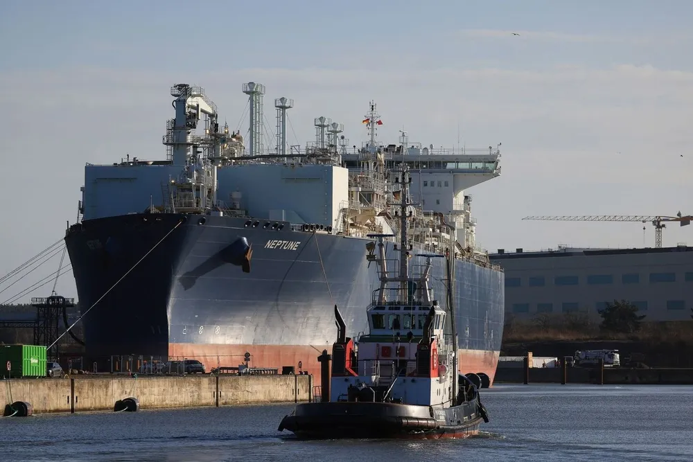 Cảng Lubmin (Đức) đã mở một trạm LNG mới. Ảnh: BLOOMBERG Cảng Lubmin (Đức) đã mở một trạm LNG mới. Ảnh: BLOOMBERG