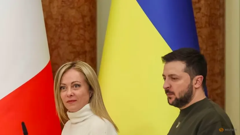 Thủ tướng Ý Giorgia Meloni (trái) và Tổng thống Ukraine - ông Volodymyr Zelensky. Ảnh: REUTERS