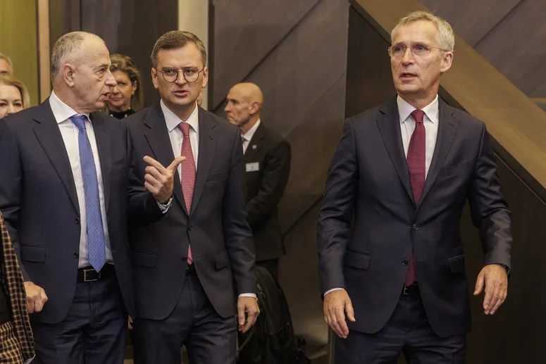 Chiến sự Nga-Ukraine.jpeg