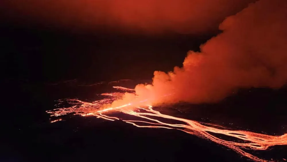 núi lửa phun trào.png