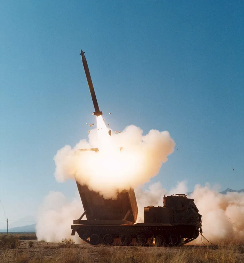 sản xuất rocket GMLRS.png