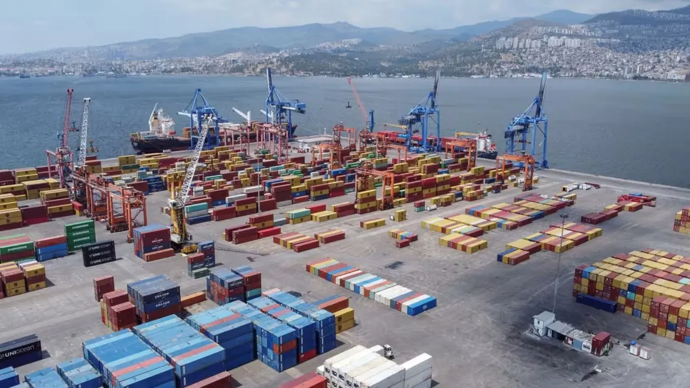 Cảng İzmir (còn được gọi là cảng Alsancak) nằm ở Vịnh İzmir của Thổ Nhĩ Kỳ. Ảnh: BLOOMBERG Thổ Nhĩ Kỳ