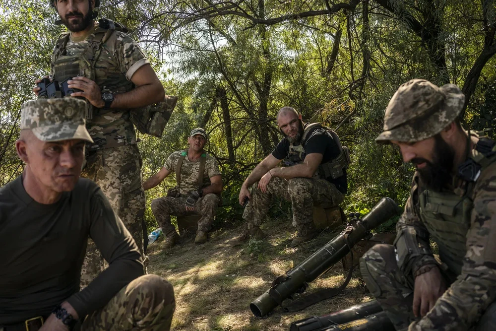 Binh sĩ Ukraine huấn luyện đánh trận tại Chasiv Yar. Ảnh: GETTY IMAGES NGA