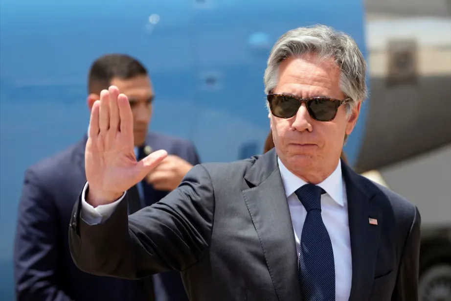 Ngoại trưởng Mỹ Antony Blinken đến Trung Đông