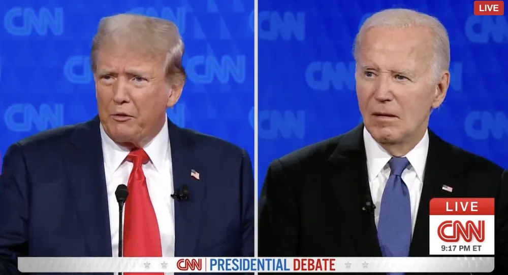 Tổng thống Mỹ Joe Biden và cựu Tổng thống Mỹ Donald Trump chính thức bắt đầu phiên tranh luận đầu tiên. Ảnh chụp màn hình từ phiên live của CNN phiên tranh luận