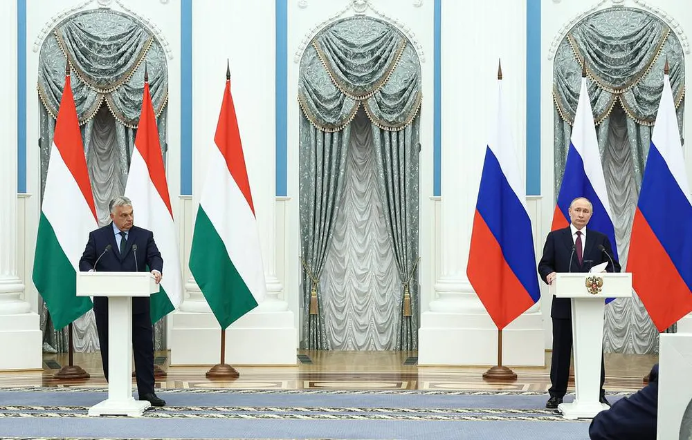 Tổng thống Nga Vladimir Putin (phải) họp báo chung với Thủ tướng Hungary Viktor Orban ngày 5-7 tại Moscow (Nga). Ảnh: TASS chiến sự Nga-Ukraine