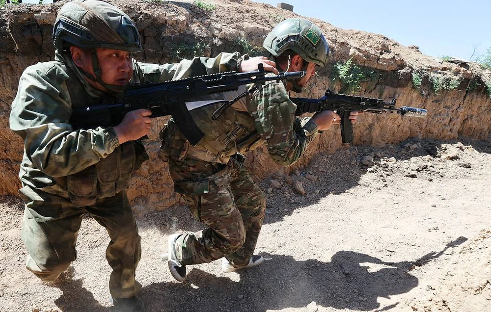 CHIẾN SỰ NGA-UKRAINE.jpg