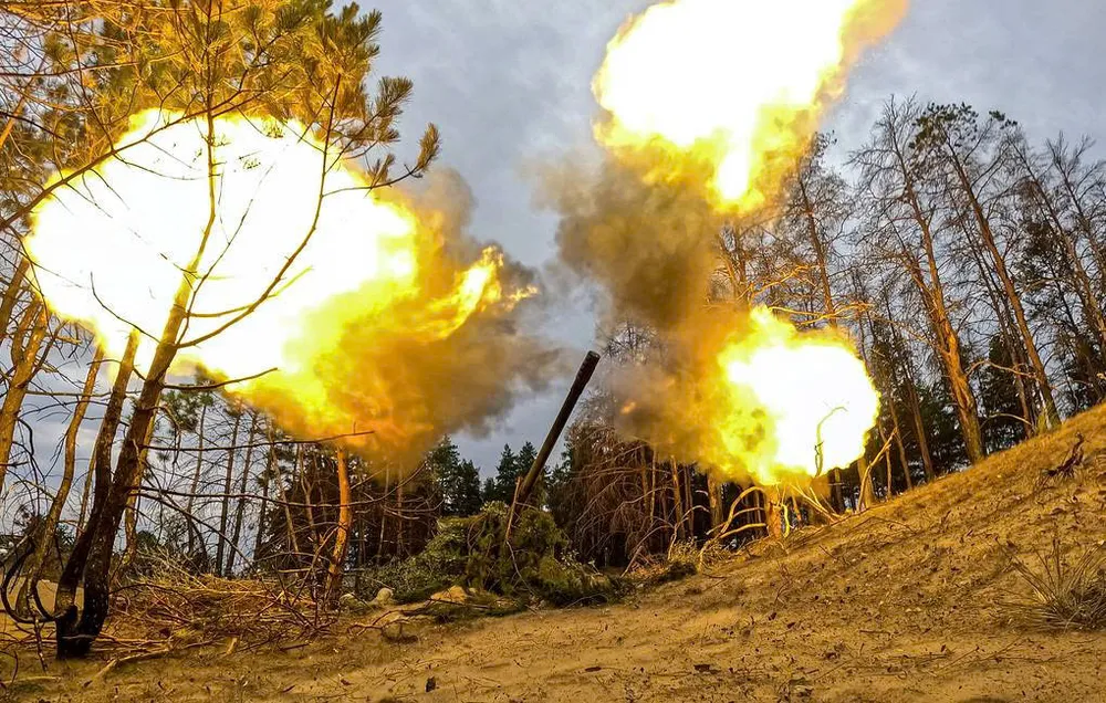 Binh sĩ Nga khai hoả pháo trên chiến trường Ukraine. Ảnh: TASS CHIẾN SỰ NGA-UKRAINE.jpg