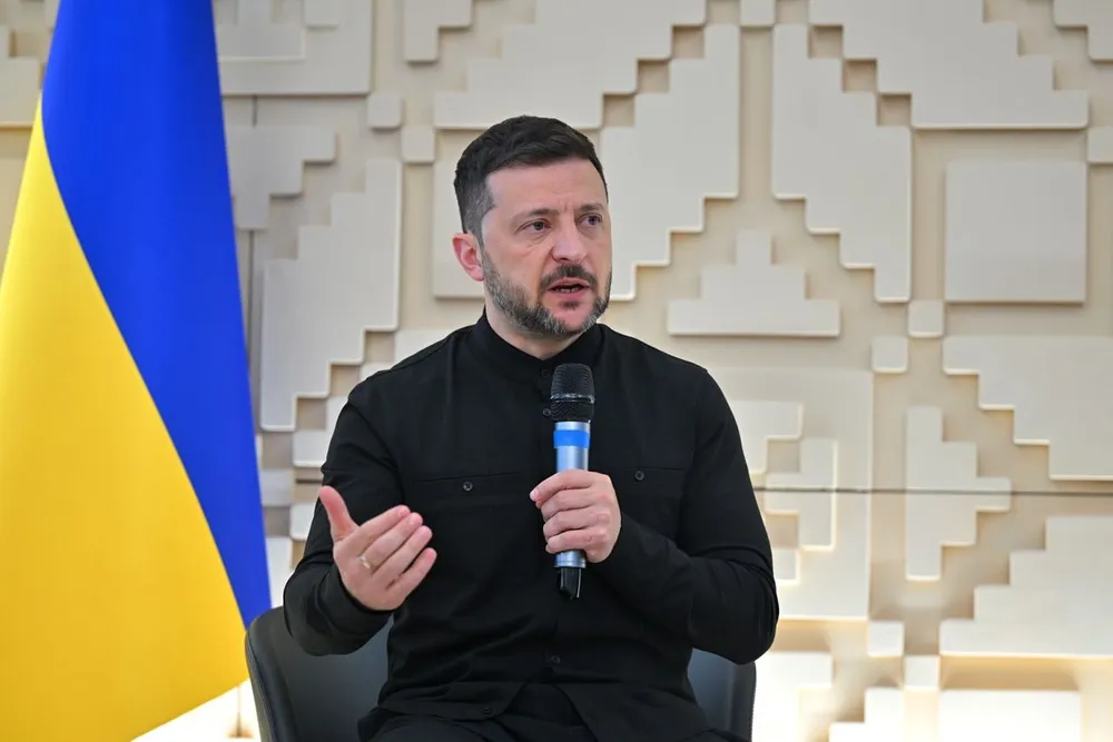 Tổng thống Ukraine - ông Volodymyr Zelensky tại phiên họp báo cuối chiều 15-5 tại Thổ Nhĩ Kỳ. Ảnh: ANADOLU đàm phán trực tiếp