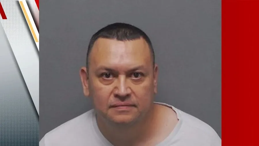 Nghi phạm Robert Herrera (52 tuổi) bị cáo buộc đe dọa ám sát Tổng thống Mỹ Donald Trump. Ảnh: TRUNG TÂM GIAM GIỮ NGƯỜI QUẬN BEXAR ám sát ông Trump