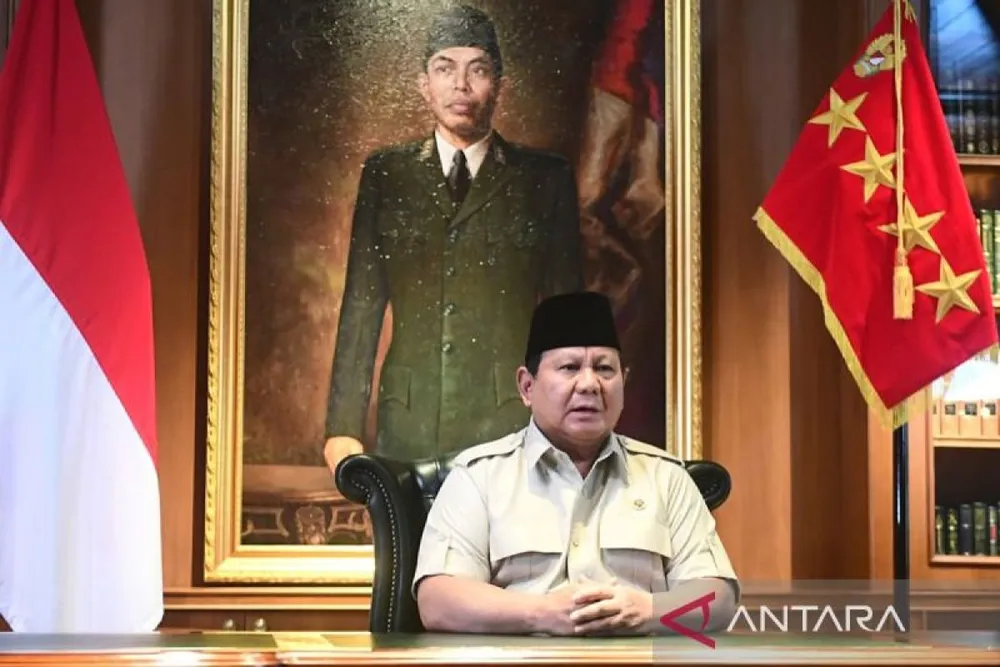 Tổng thống Indonesia Prabowo Subianto ngày 29-8 gửi lời chia buồn về cái chết của tài xế xe ôm công nghệ bị xe thiết giáp của cảnh sát cán ở Jakarta. Ảnh: ANTARA
