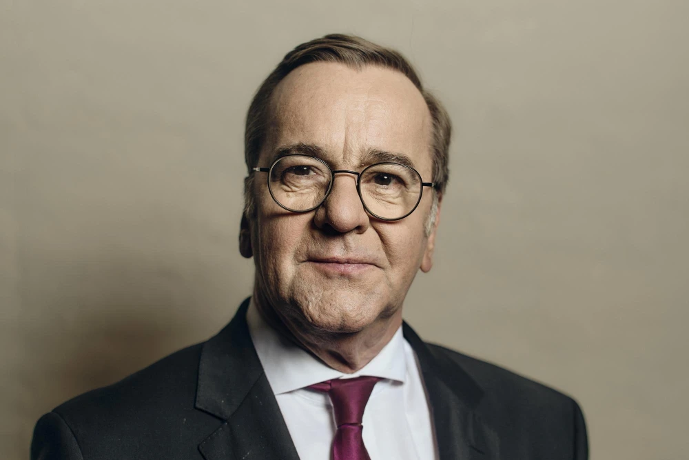 Bộ trưởng Quốc phòng Đức nêu quan điểm về nguy cơ Nga tấn công NATO.jpg