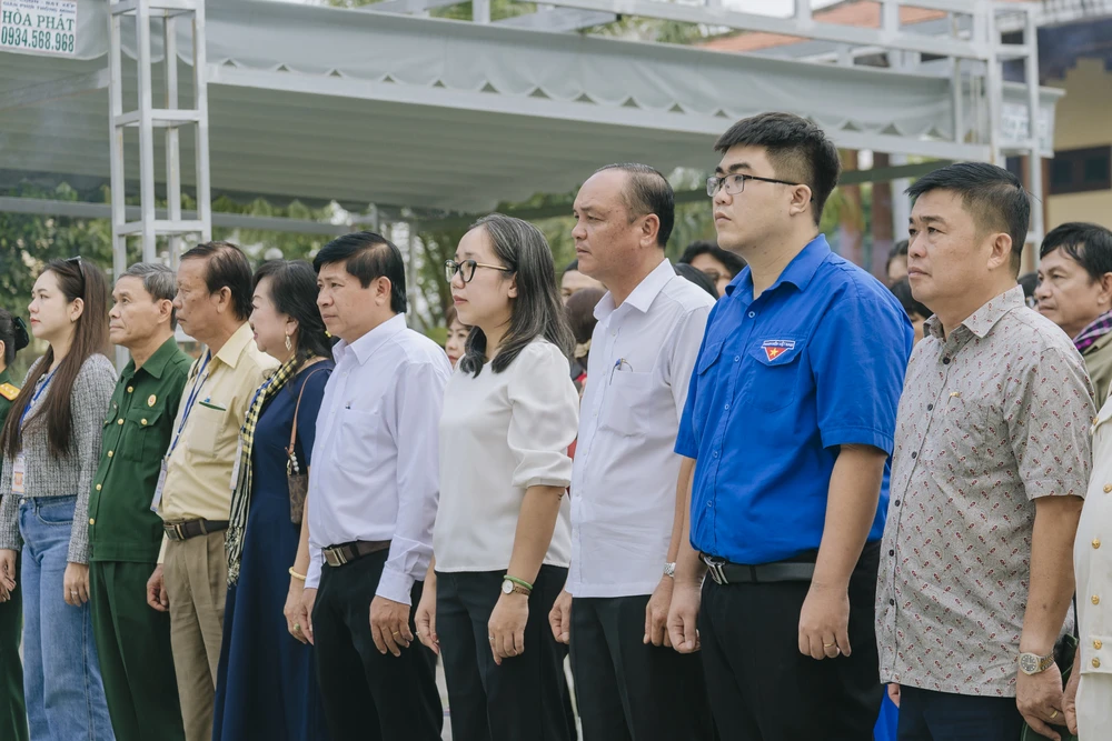 sinh viên Lào 11.JPG