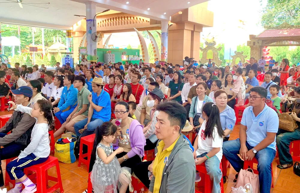 vui Tết cùng thành phố 4.jpg