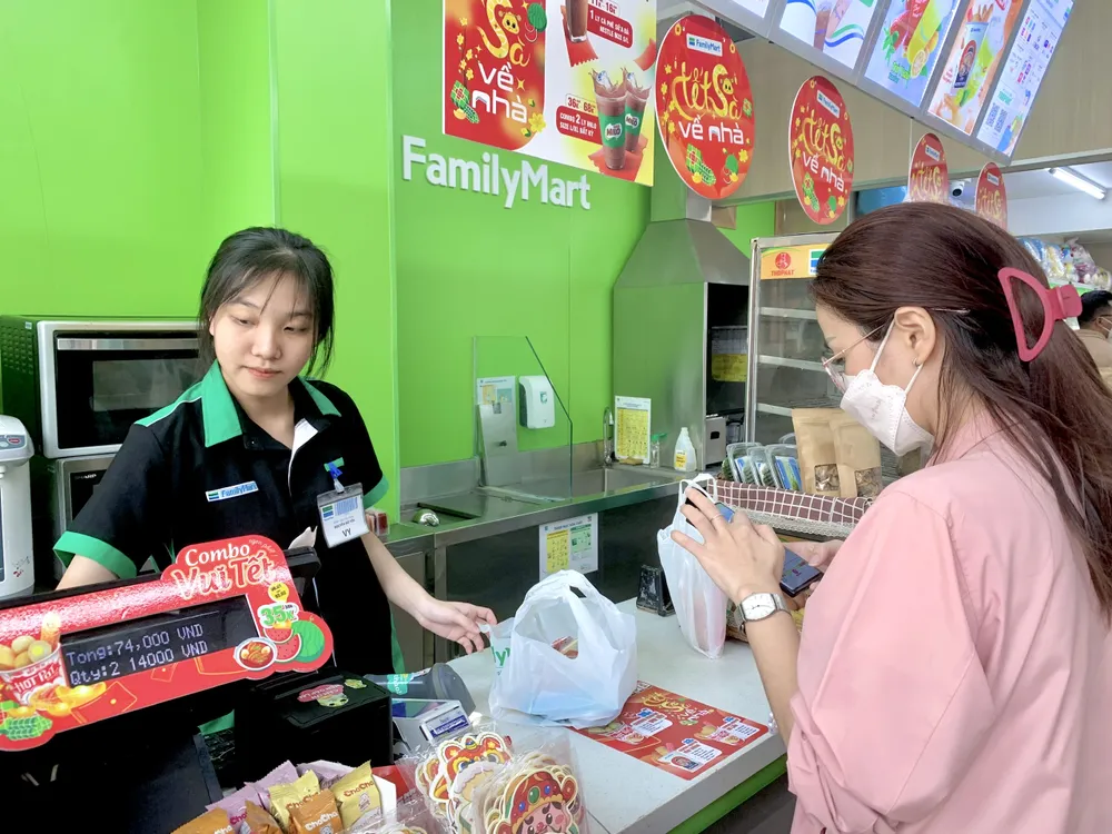 làm việc xuyên Tết