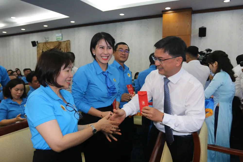 người lao động 4 (2).jpg