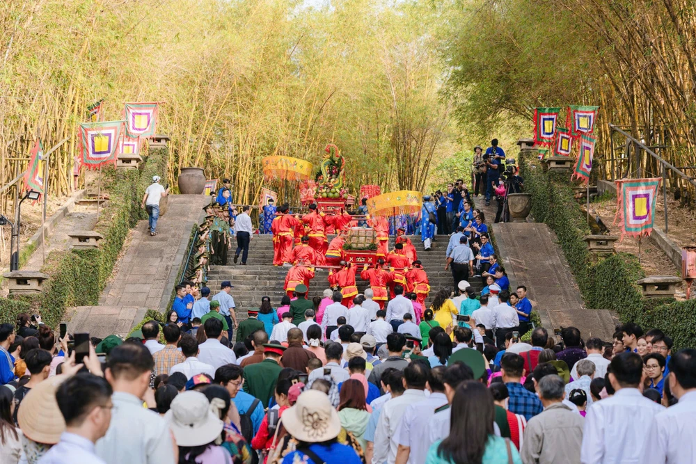 Giỗ Tổ Hùng Vương 8 (2).jpg