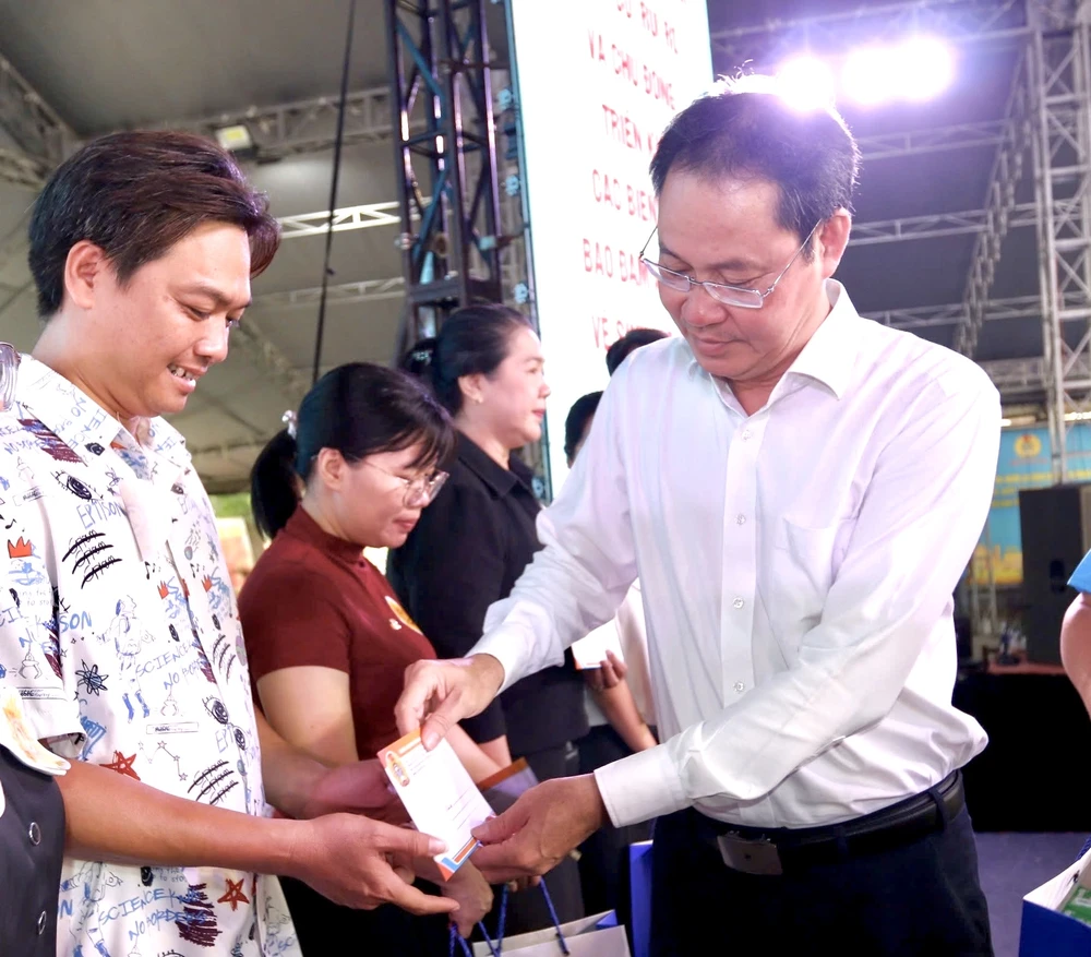 người lao động 1 (3).jpg