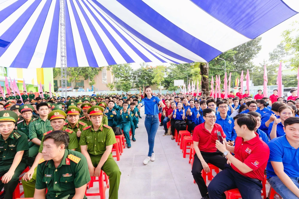 chiến sĩ tình nguyện 11(1).jpg