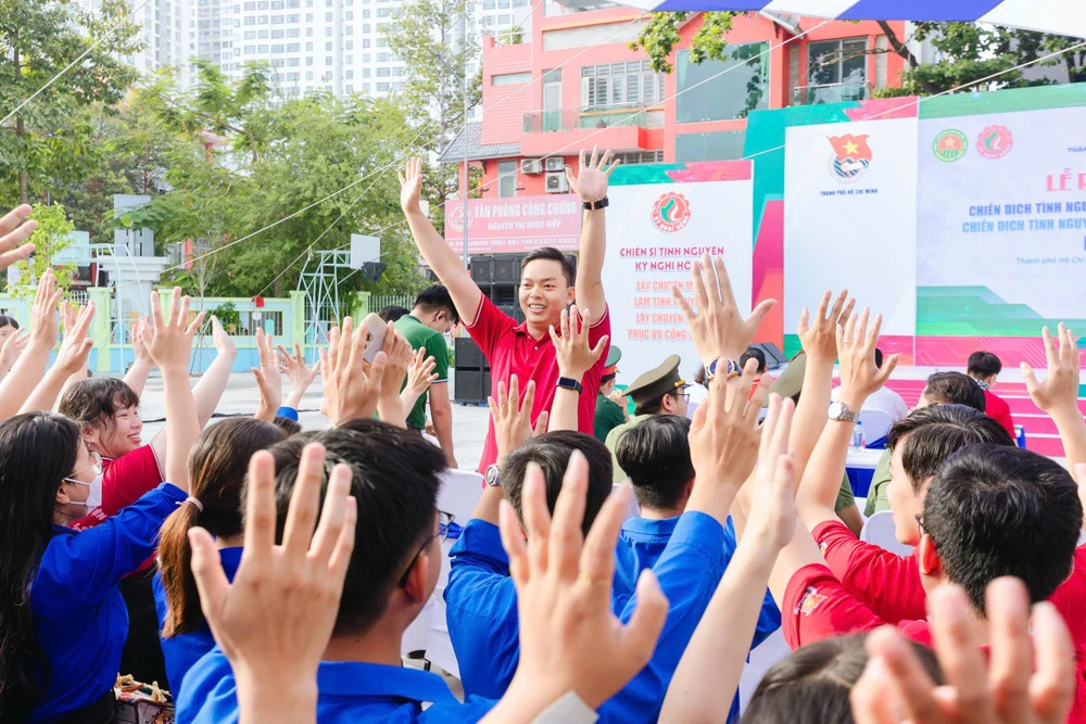 chiến sĩ tình nguyện 13(1).jpg