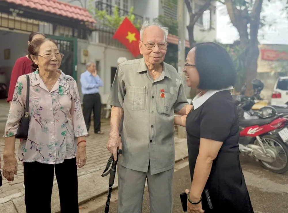 văn nghệ sĩ (6).jpg