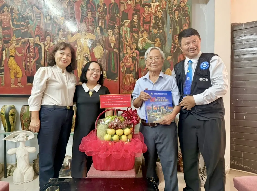 văn nghệ sĩ (8).jpg