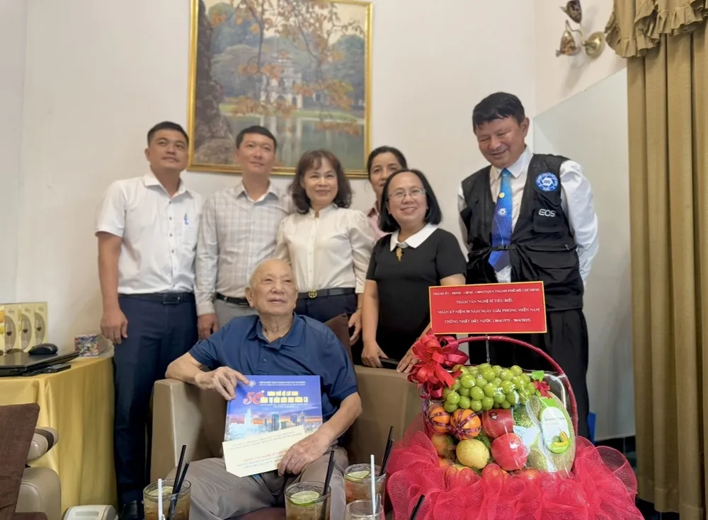 văn nghệ sĩ (9).jpg