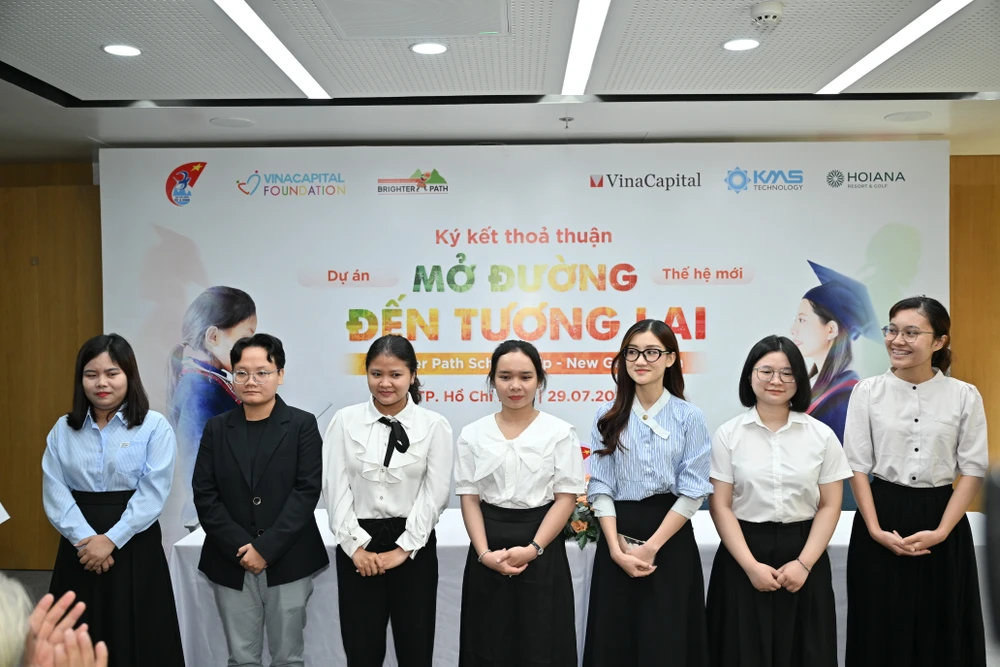 mở đường đến tương lai 3.jpg